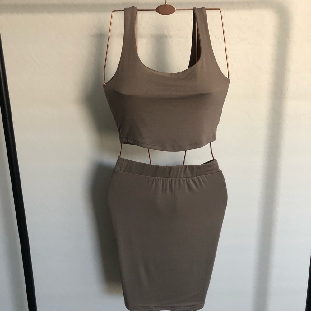 Naked Wardraobe 2 piece skirt set taupe